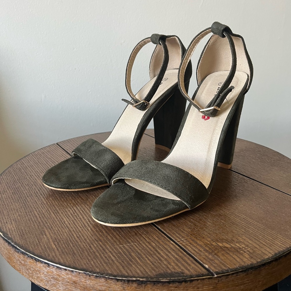 Hot Kiss Olive Green Heels